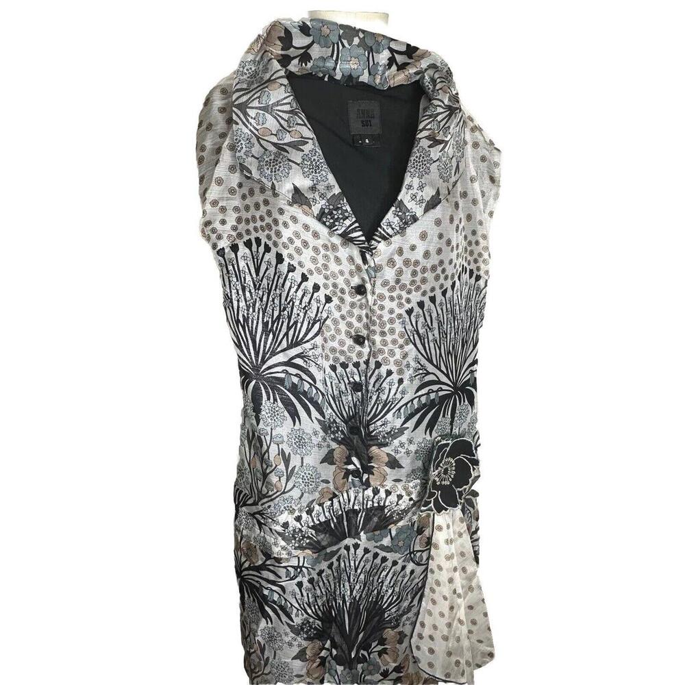 Anna Sui shirt dress with the flower applique  resort 2015 Size‎ 4